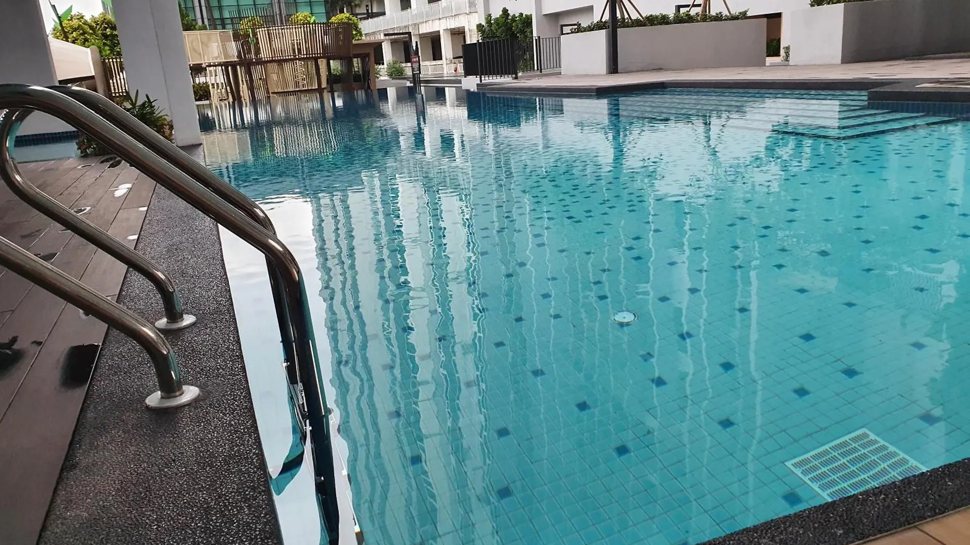 Quiet Scenic High Floor Parkview At Skytrees, 1-3 Pax Apartment Johor Bahru Malaysia