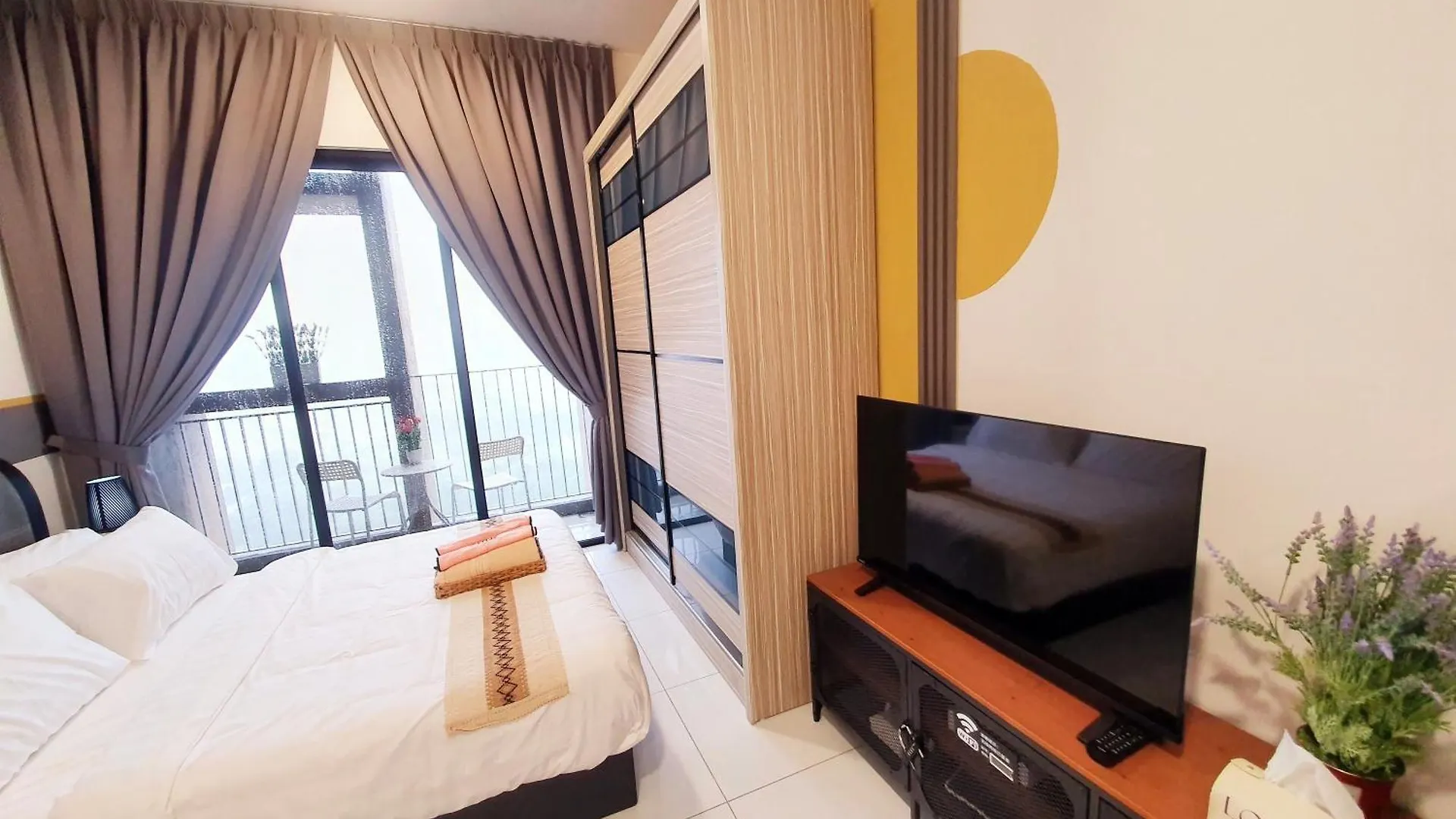 Quiet Scenic High Floor Parkview At Skytrees, 1-3 Pax Apartment Johor Bahru