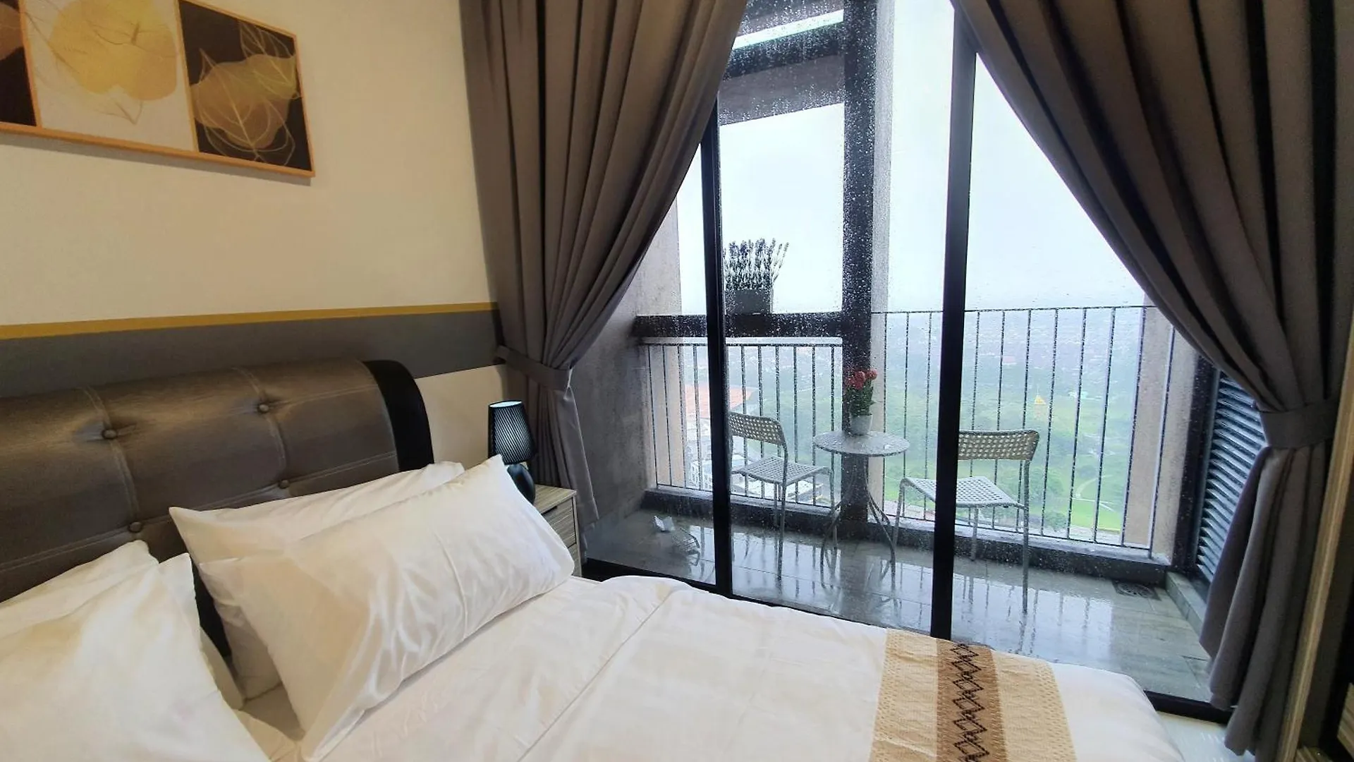 Quiet Scenic High Floor Parkview At Skytrees, 1-3 Pax Apartment Johor Bahru