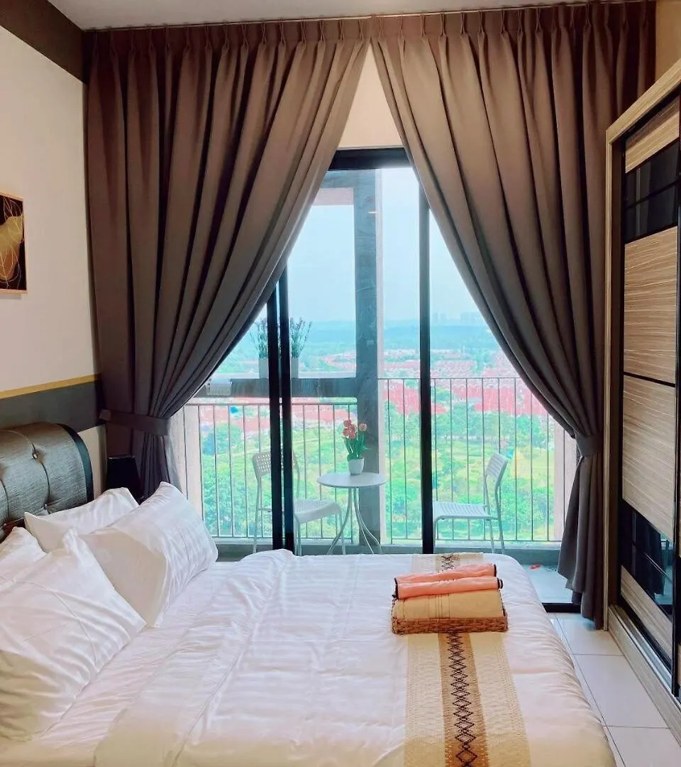 Quiet Scenic High Floor Parkview At Skytrees, 1-3 Pax Apartment Johor Bahru
